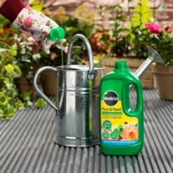 Miracle-Gro Pour & Feed Ready To Use Plant Food 1L -Cheap A Fresh Garden Store 114183 miracle gro pour feed plant food 1l 2