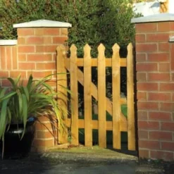 B&M Palisade Tulip Gate 0.9m